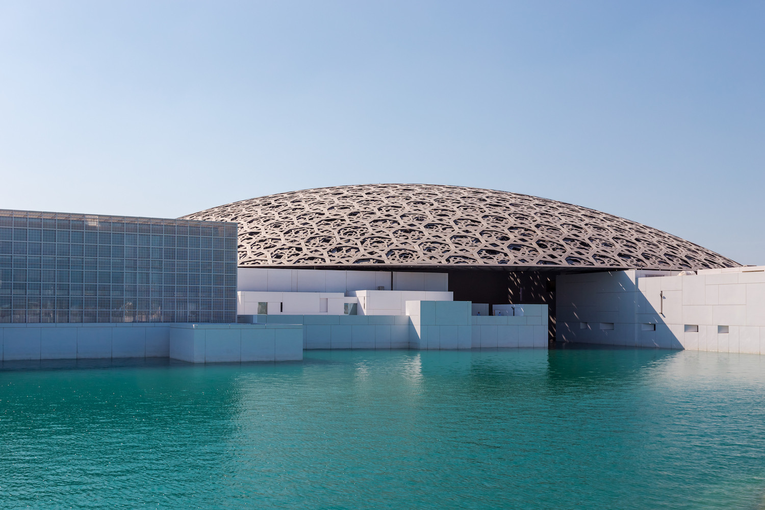 Seeing the Louvre Abu Dhabi in another light: Is it exhibiting loot from Iraq?